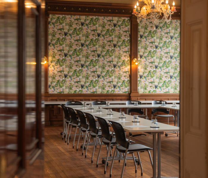 Book Meeting Hartham Park Bath Chippenham Wiltshire Aspect Ratio 700 600