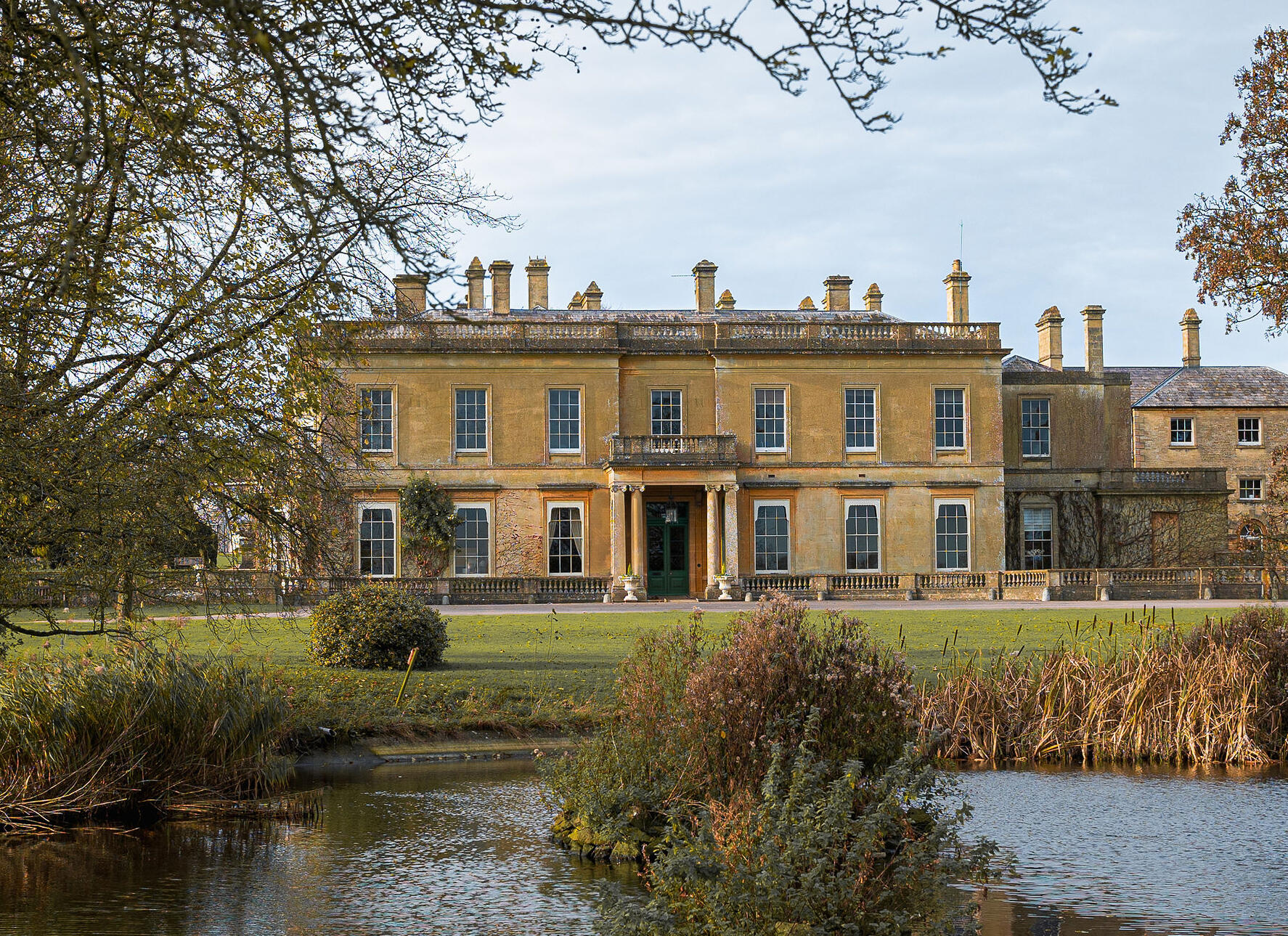 Hartham Park Offices Events Weddings Cafe Aspect Ratio 1774 1289