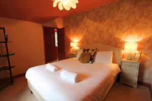 Rental Property Hartham Cottage Wiltshire Bedroom Scaled