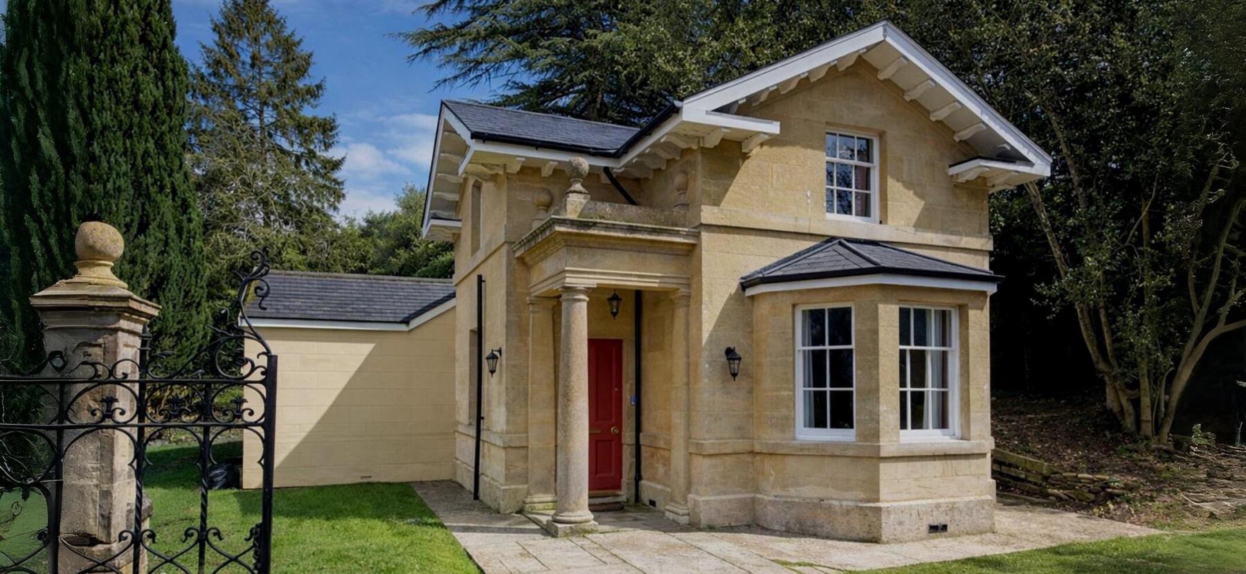 Lodge Cottage Rental Wiltshire Hartham Aspect Ratio 2134 983